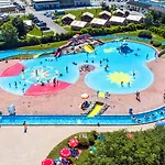 Campingplads Happy Camp Mobile Homes In Terme Catez 4*
