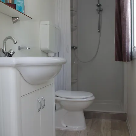 Parque de Campismo Happy Camp Mobile Homes In Terme Catez