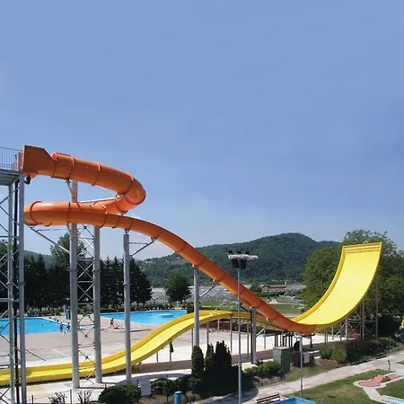 Camping Happy Camp Mobile Homes In Terme Catez