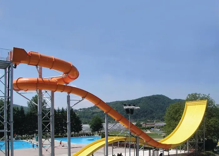 Kemping Happy Camp Mobile Homes In Terme Catez